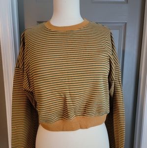 Long sleeve crop shirt